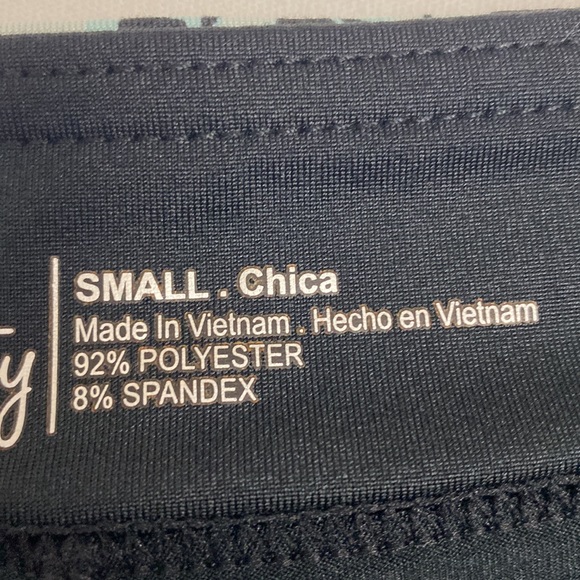 Tranquility printed skirt size Small polyester/spandex - Picture 7 of 7